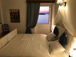 2nd bedroom with seaview